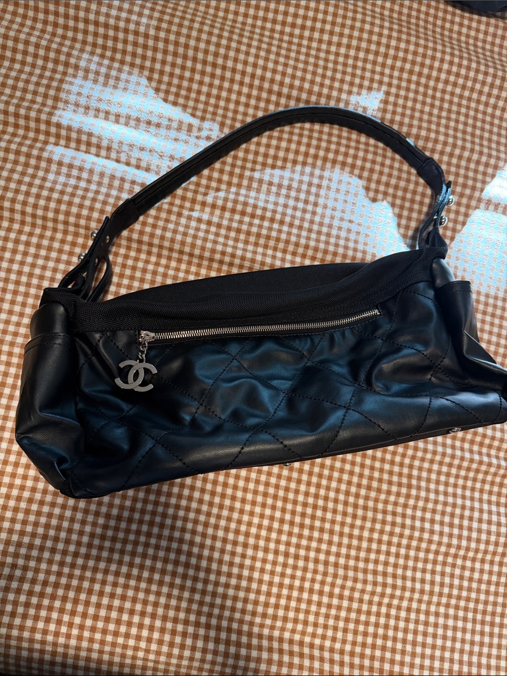 CHANEL - Picture 4 of 9